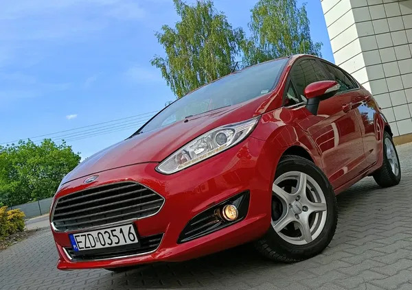 ford fiesta lipsk Ford Fiesta cena 29900 przebieg: 132000, rok produkcji 2015 z Lipsk